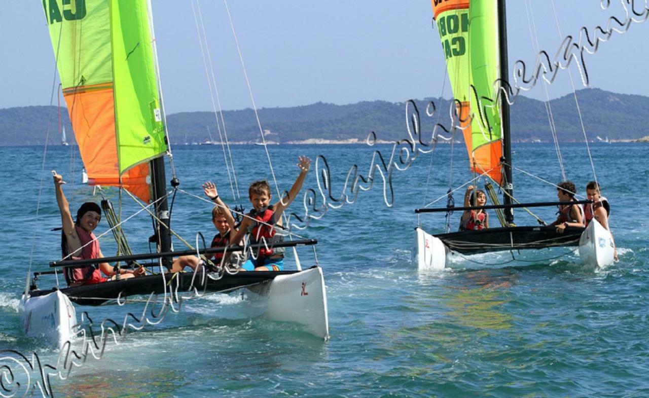 Magnifique Parc De La Presqu'Ile Avec Piscine Et Plage Face A Porquerolles ! 耶尔 外观 照片